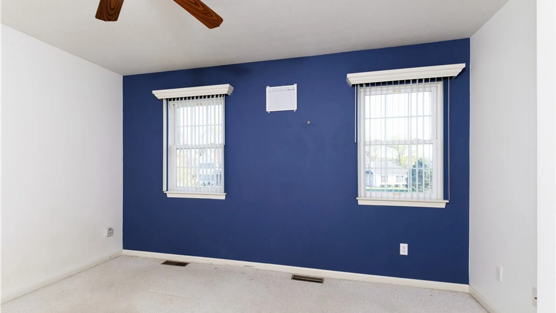 Property at 305 Alverstone Way, Henrietta, NY 14586 18