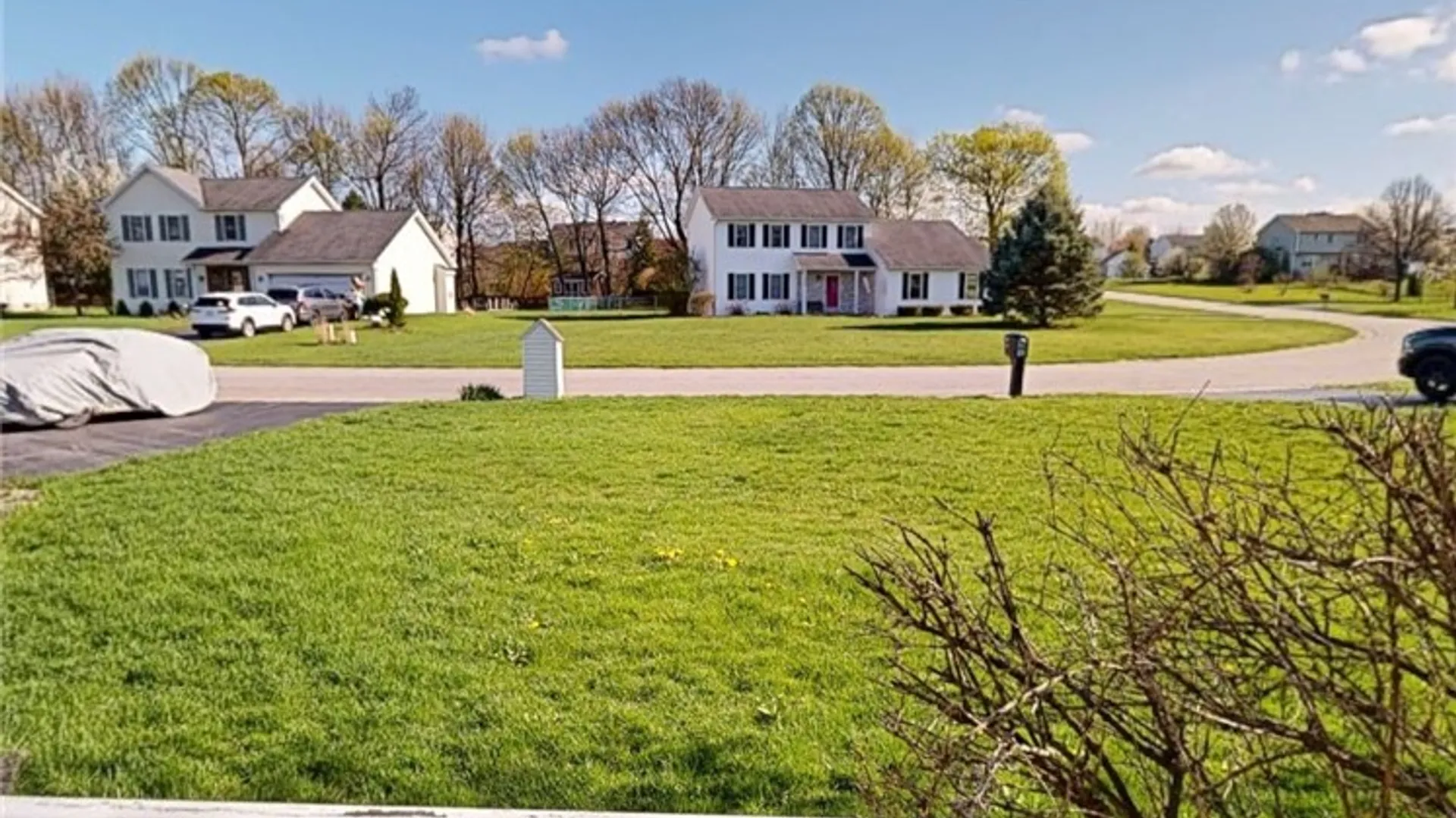 Property at 305 Alverstone Way, Henrietta, NY 14586 25