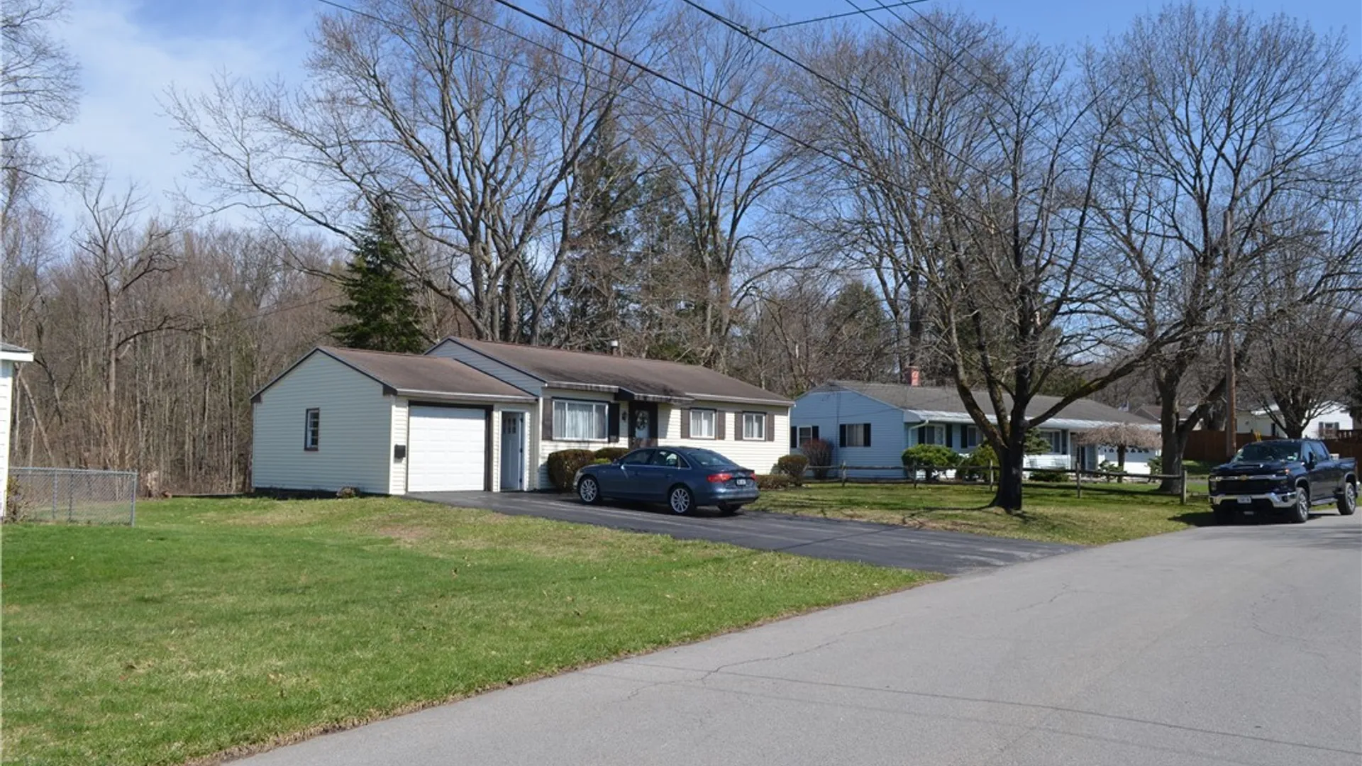 Property at 443 Jeanette Drive, Utica, NY 13502 3