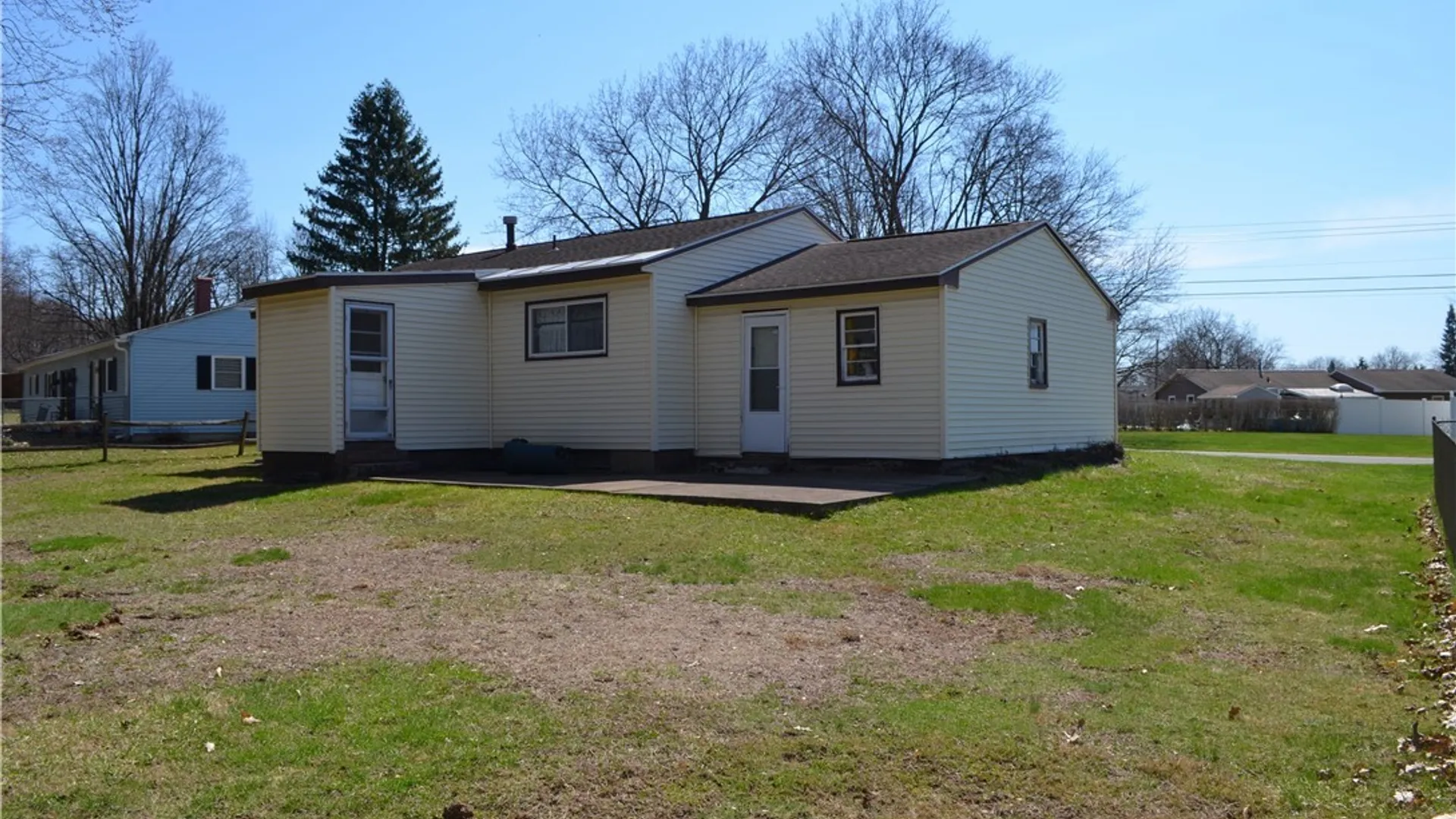 Property at 443 Jeanette Drive, Utica, NY 13502 5