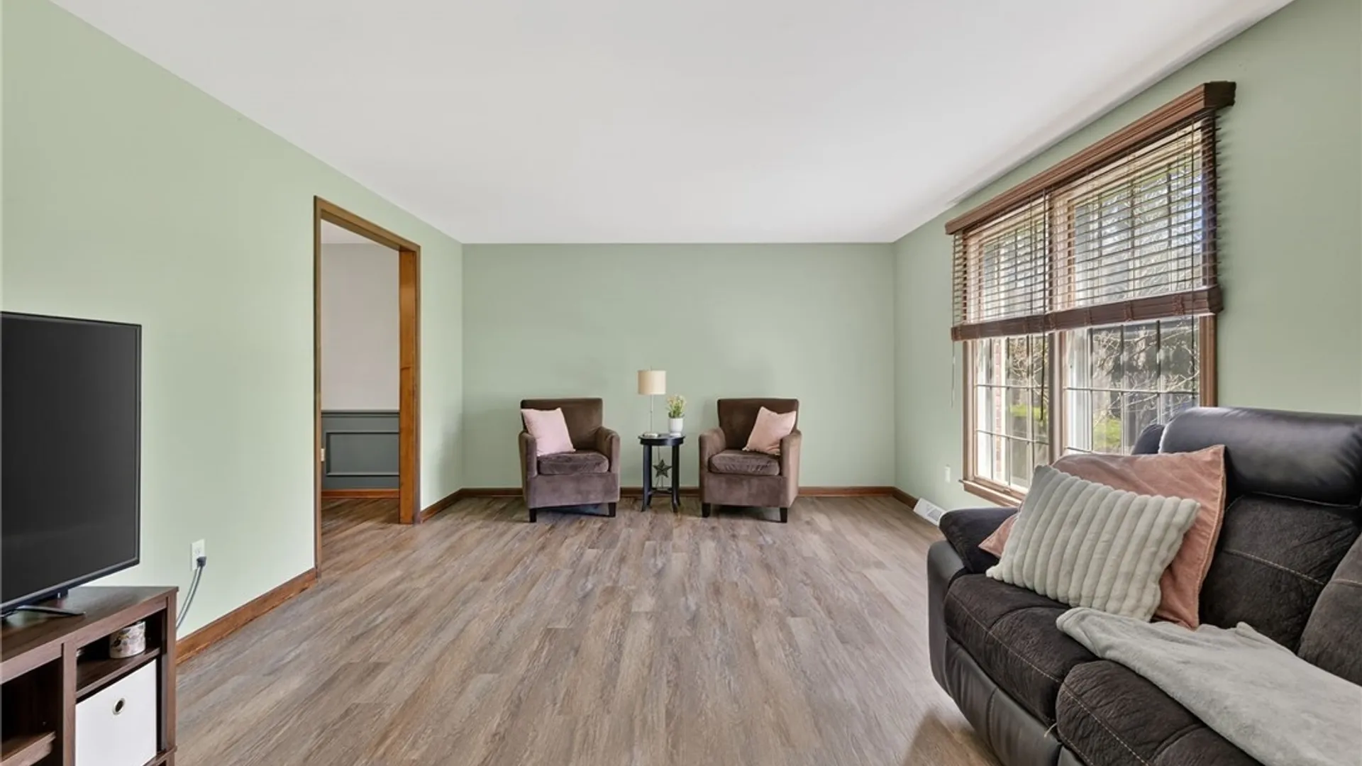 Property at 130 Paradise Road, Amherst, NY 14051 14