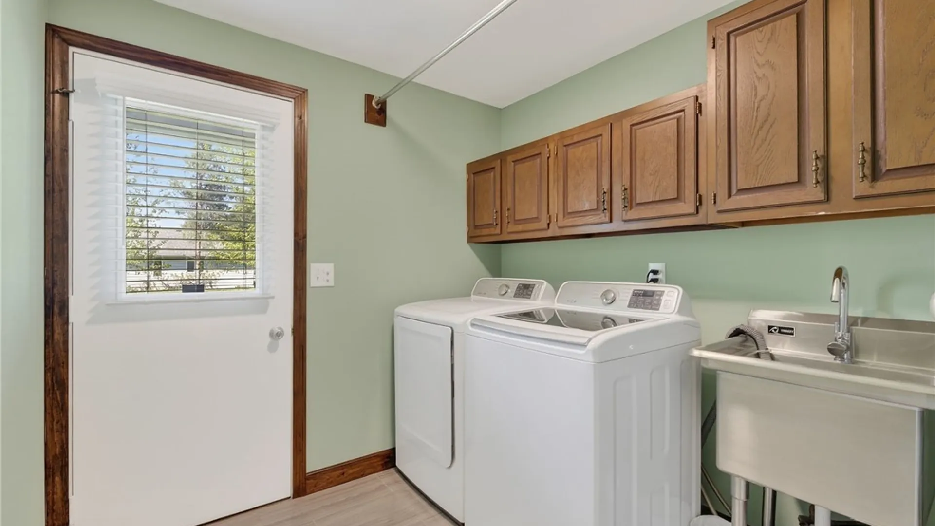 Property at 130 Paradise Road, Amherst, NY 14051 32