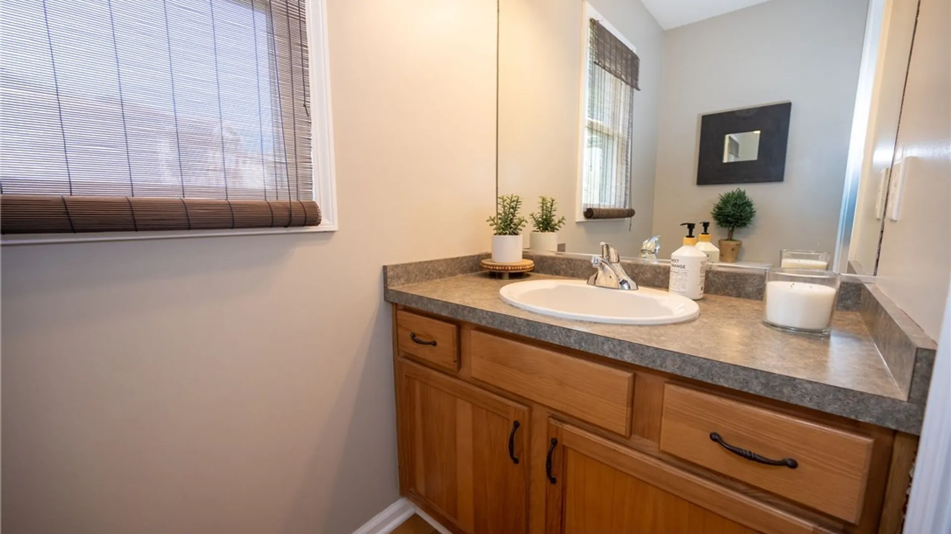 Property at 61 Brook Lane, West Seneca, NY 14224 30