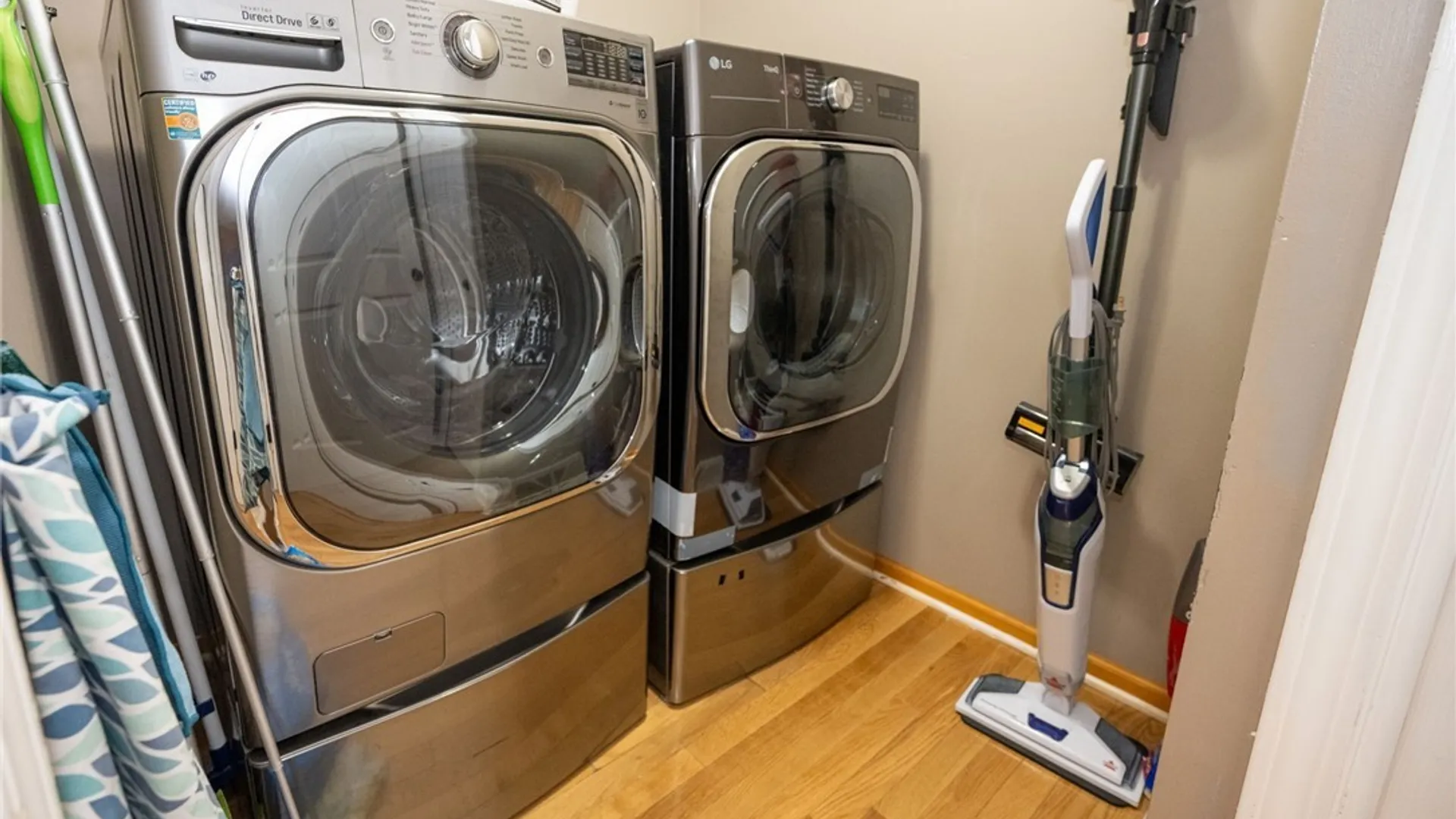 Property at 61 Brook Lane, West Seneca, NY 14224 31