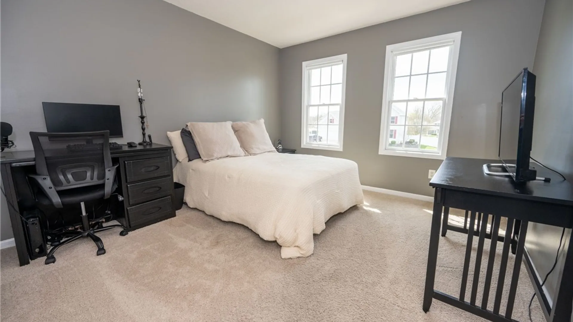 Property at 61 Brook Lane, West Seneca, NY 14224 36