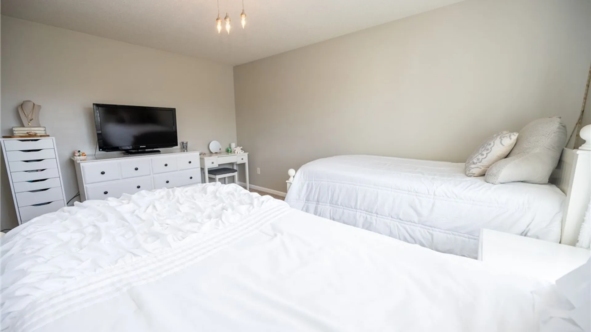 Property at 61 Brook Lane, West Seneca, NY 14224 41