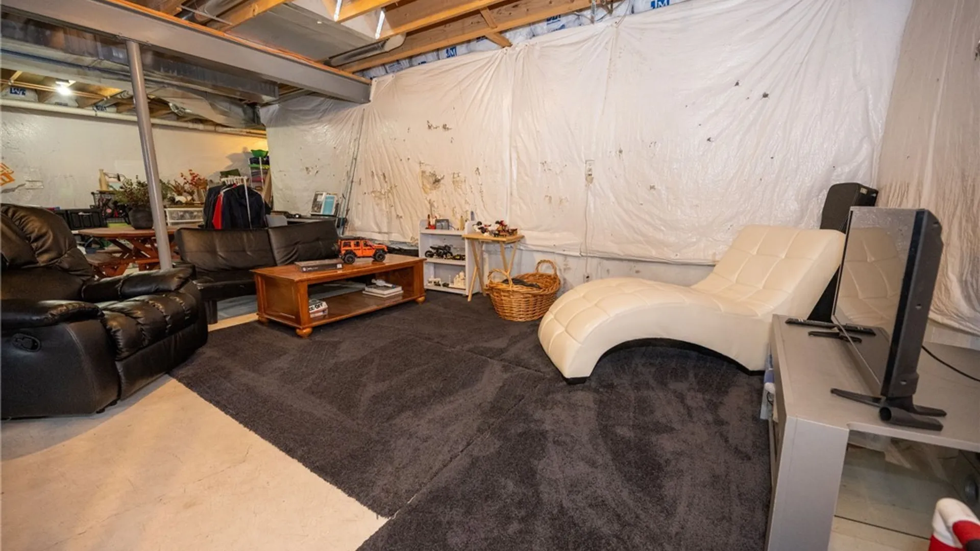 Property at 61 Brook Lane, West Seneca, NY 14224 46