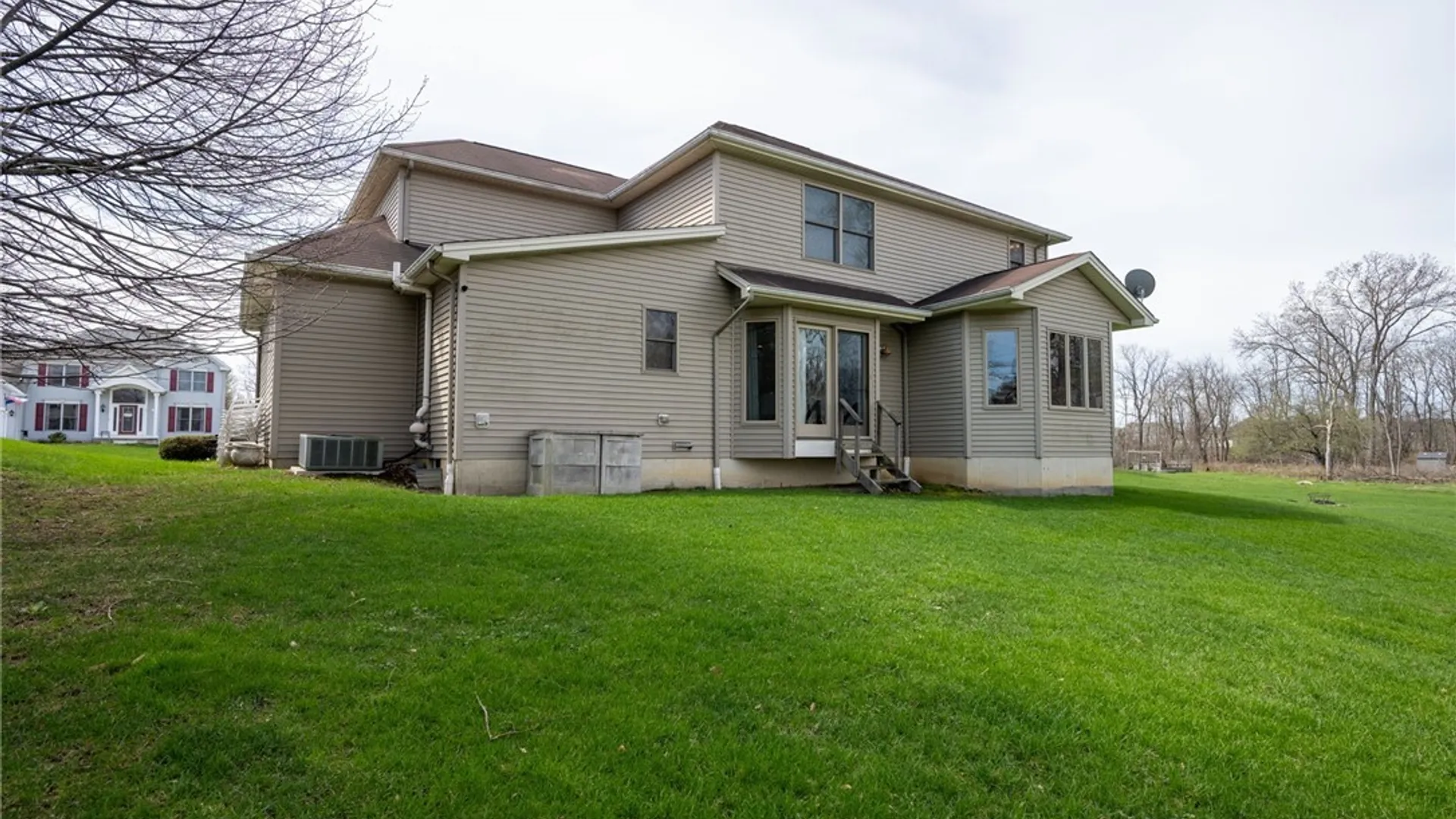 Property at 61 Brook Lane, West Seneca, NY 14224 6