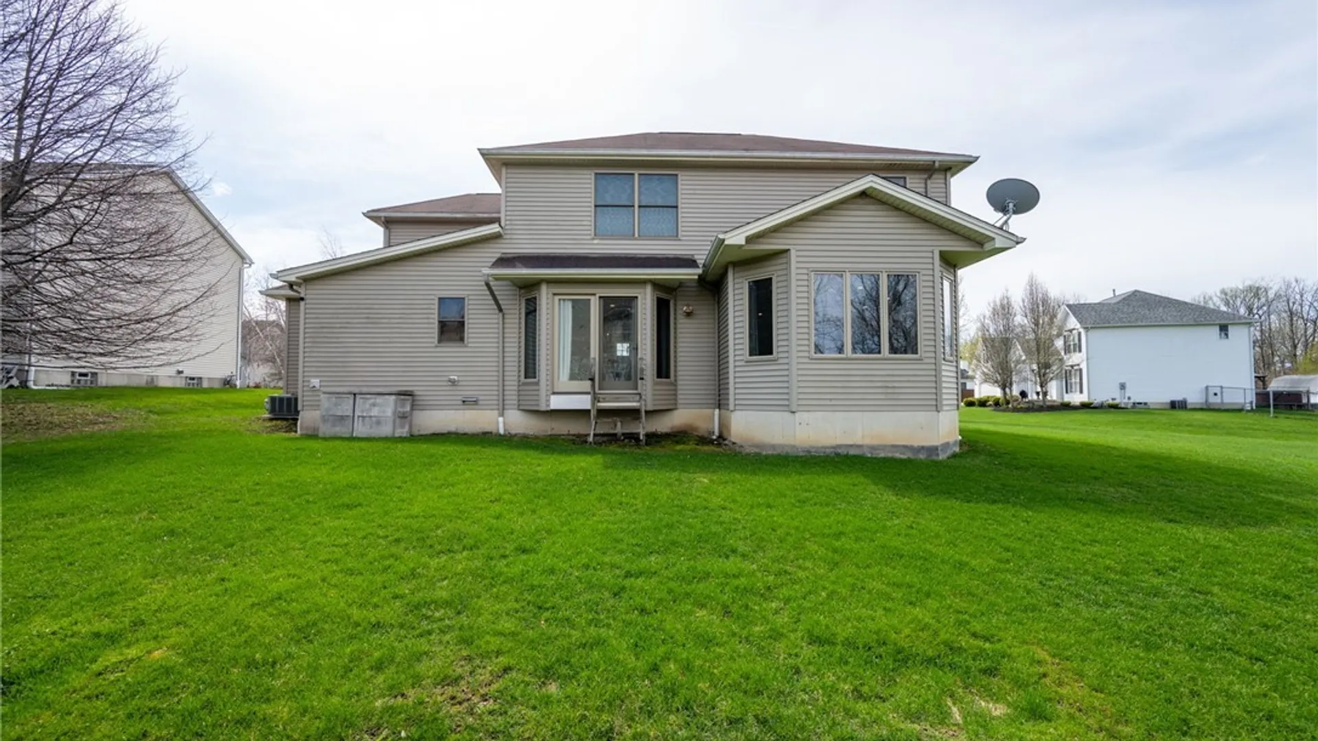 Property at 61 Brook Lane, West Seneca, NY 14224 7