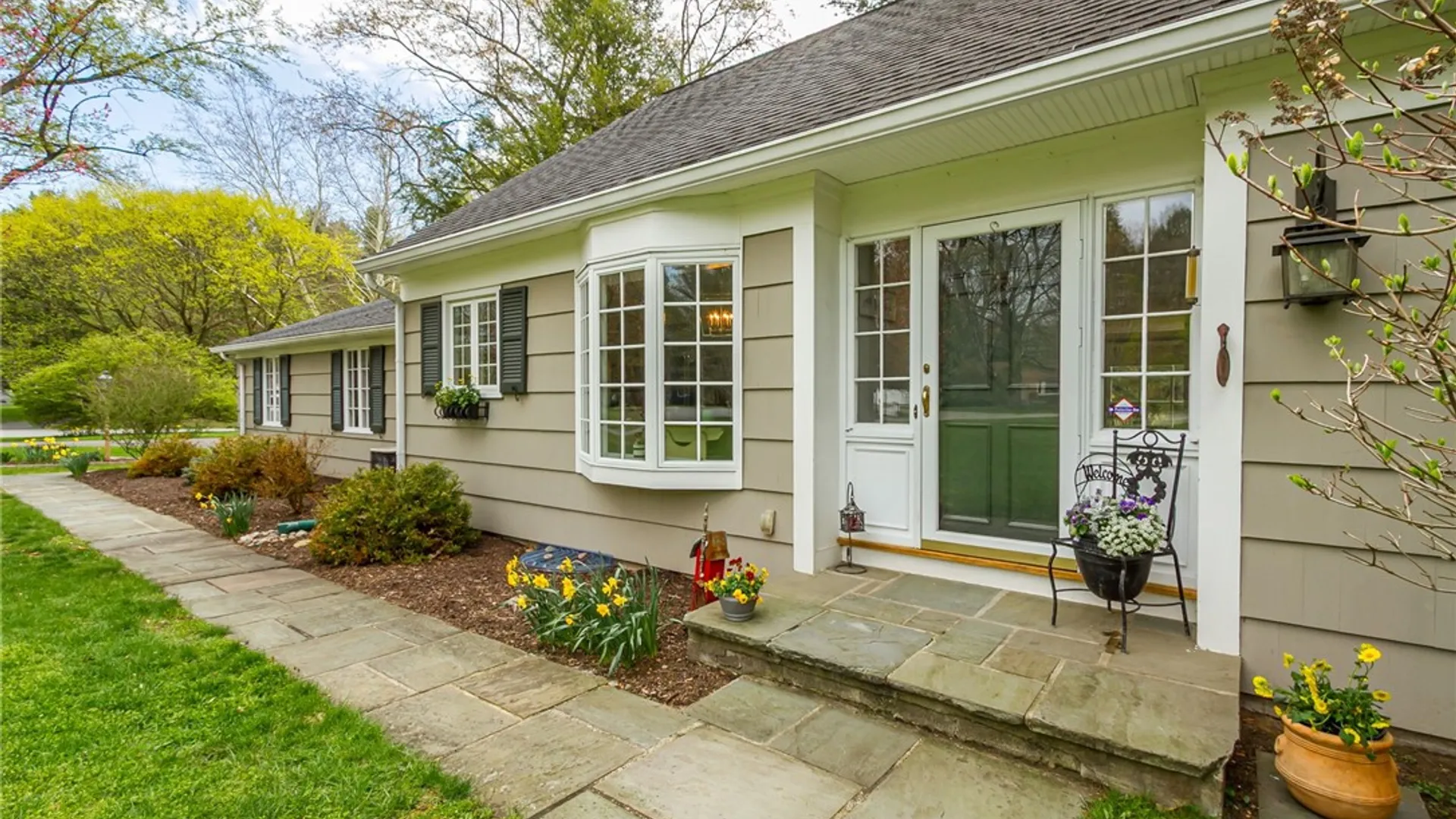 Property at 1 Creekside Road, Perinton, NY 14450 4