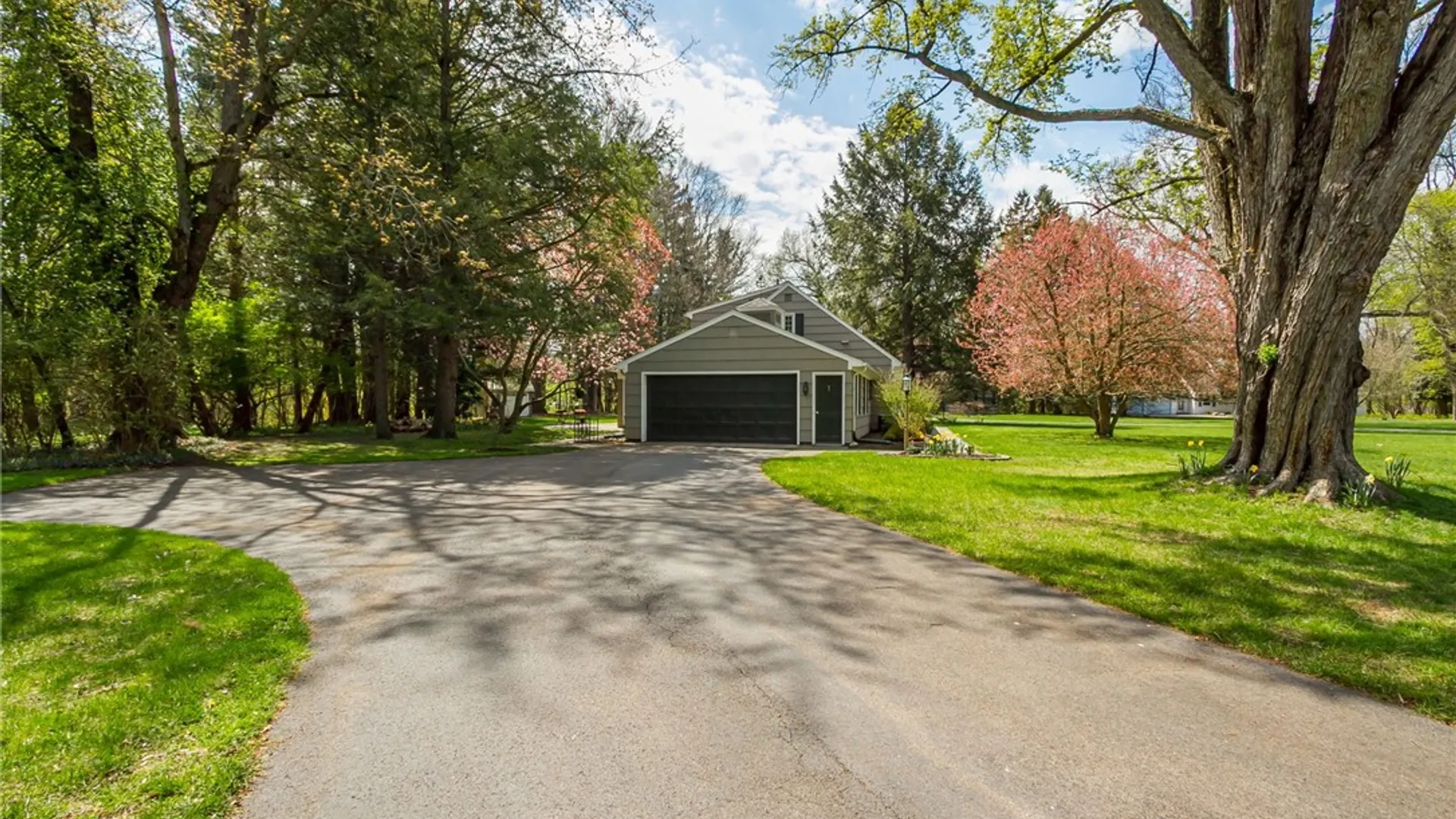 Property at 1 Creekside Road, Perinton, NY 14450 40