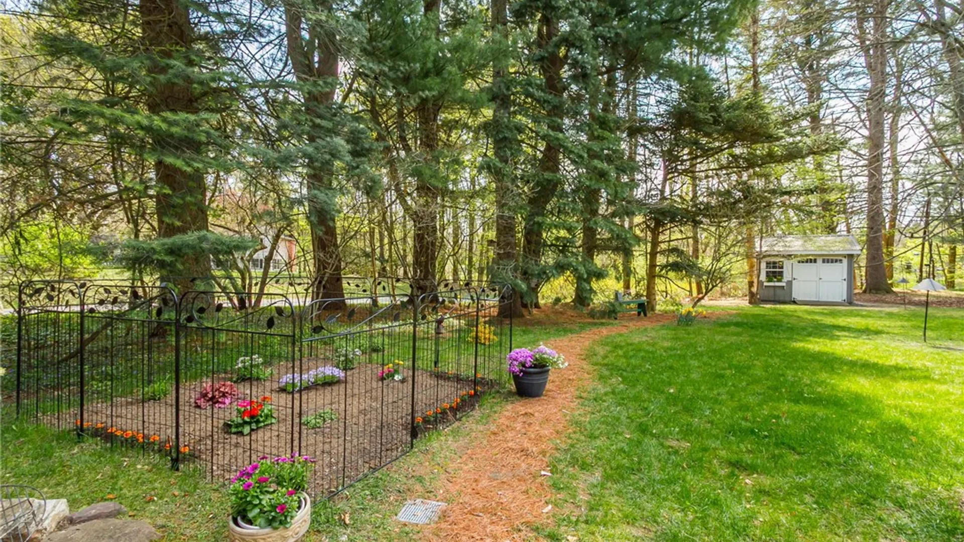 Property at 1 Creekside Road, Perinton, NY 14450 41