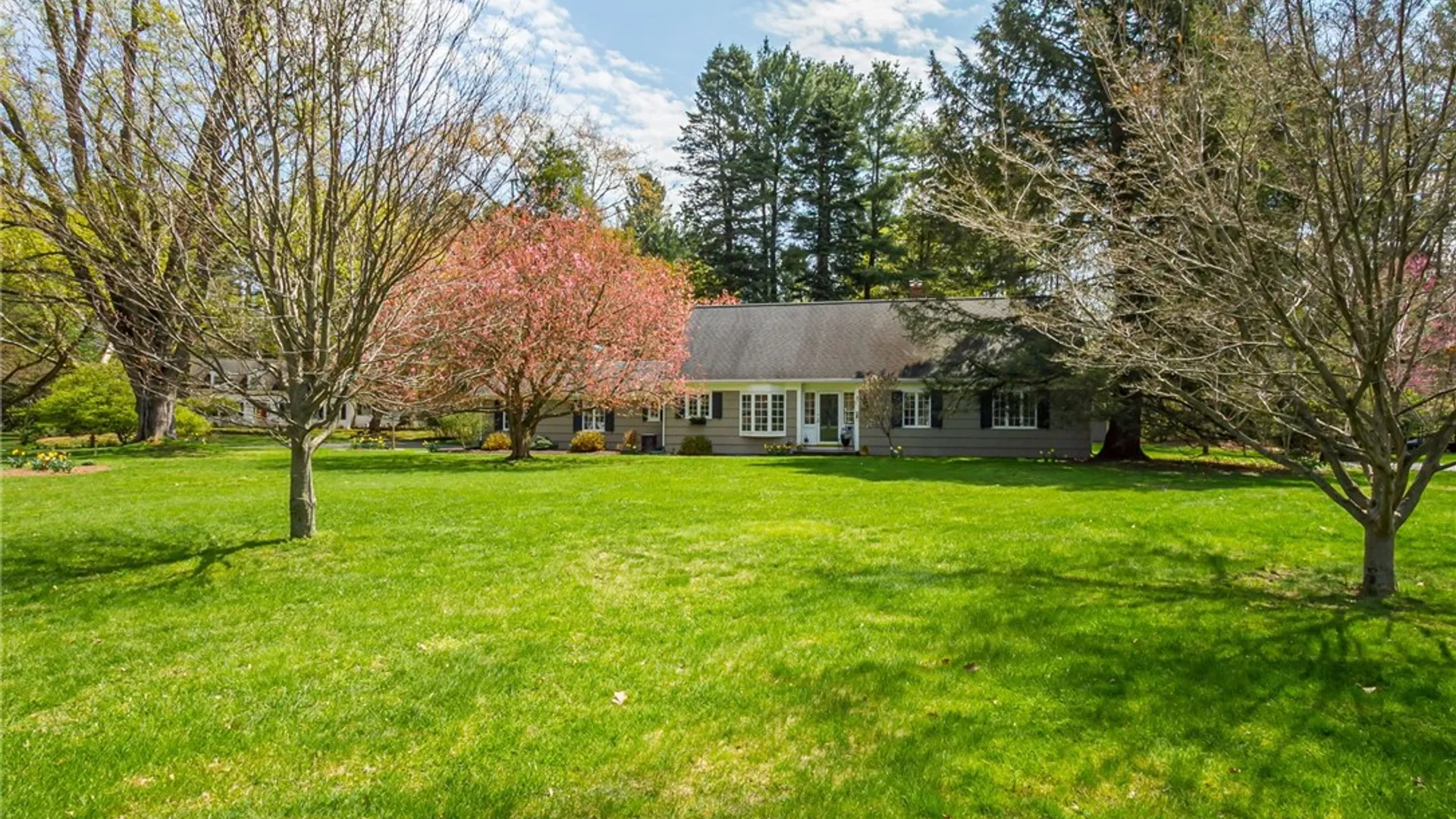 Property at 1 Creekside Road, Perinton, NY 14450 8