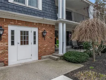 60 Hamlin, Amherst, NY 14221