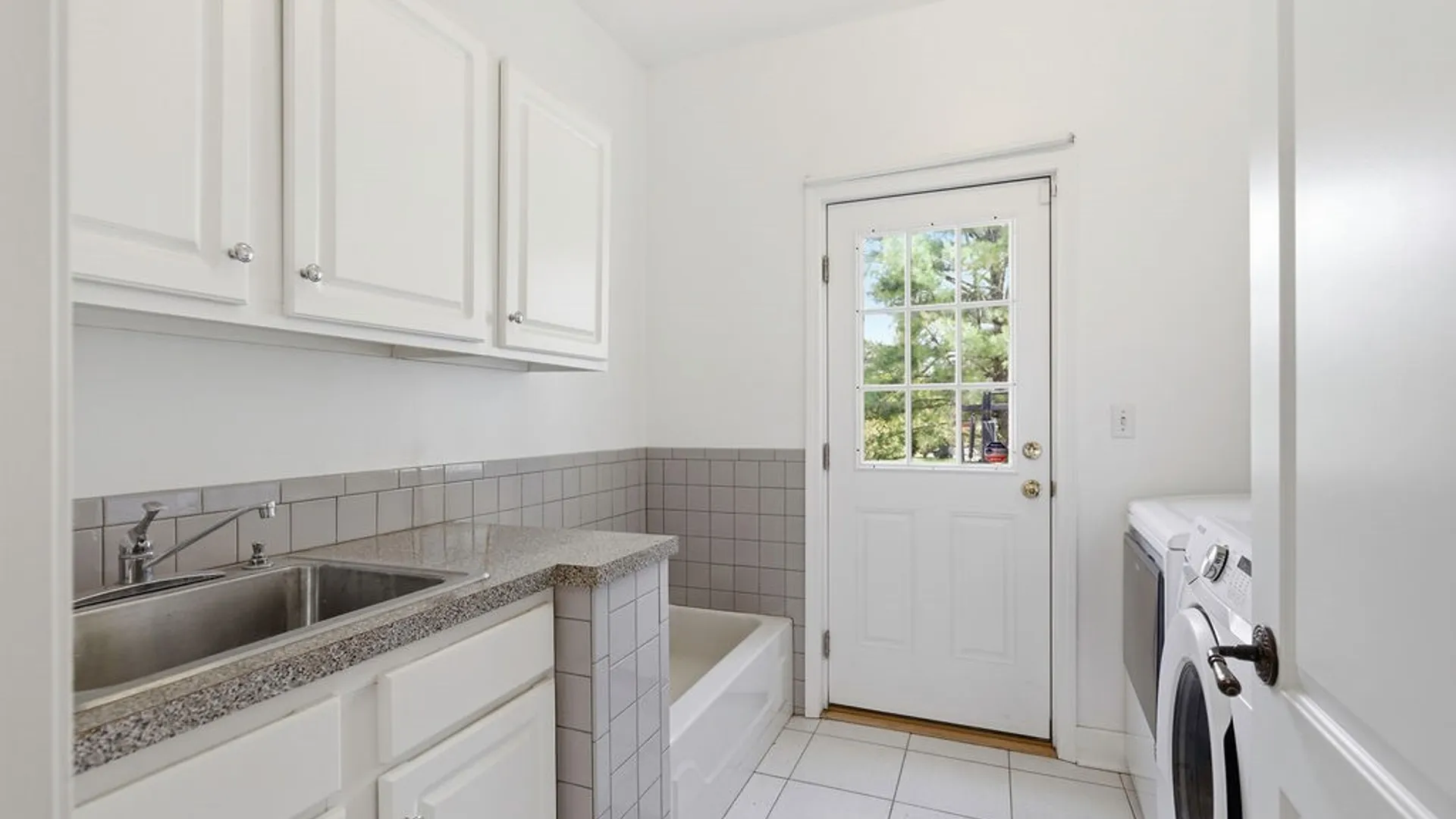 Property at 8454 Prestwick Drive, Manlius, NY 13104 26