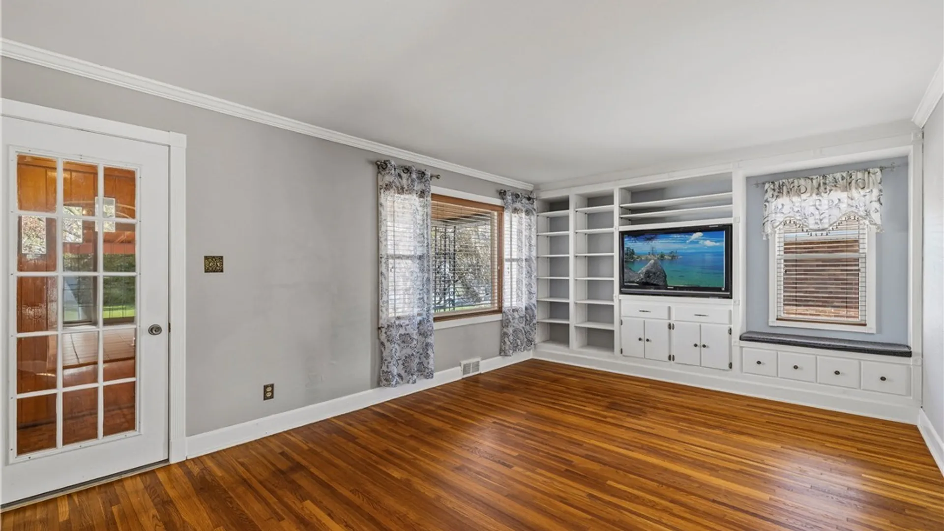 Property at 1281 87th Street, Niagara Falls, NY 14304 3