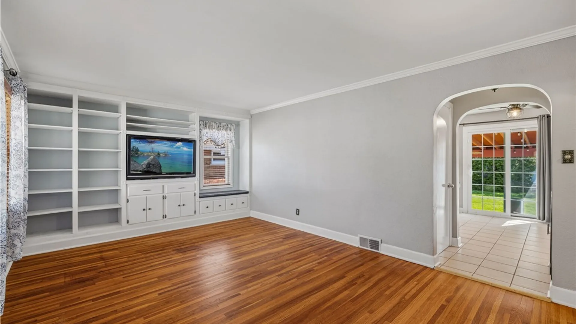 Property at 1281 87th Street, Niagara Falls, NY 14304 4