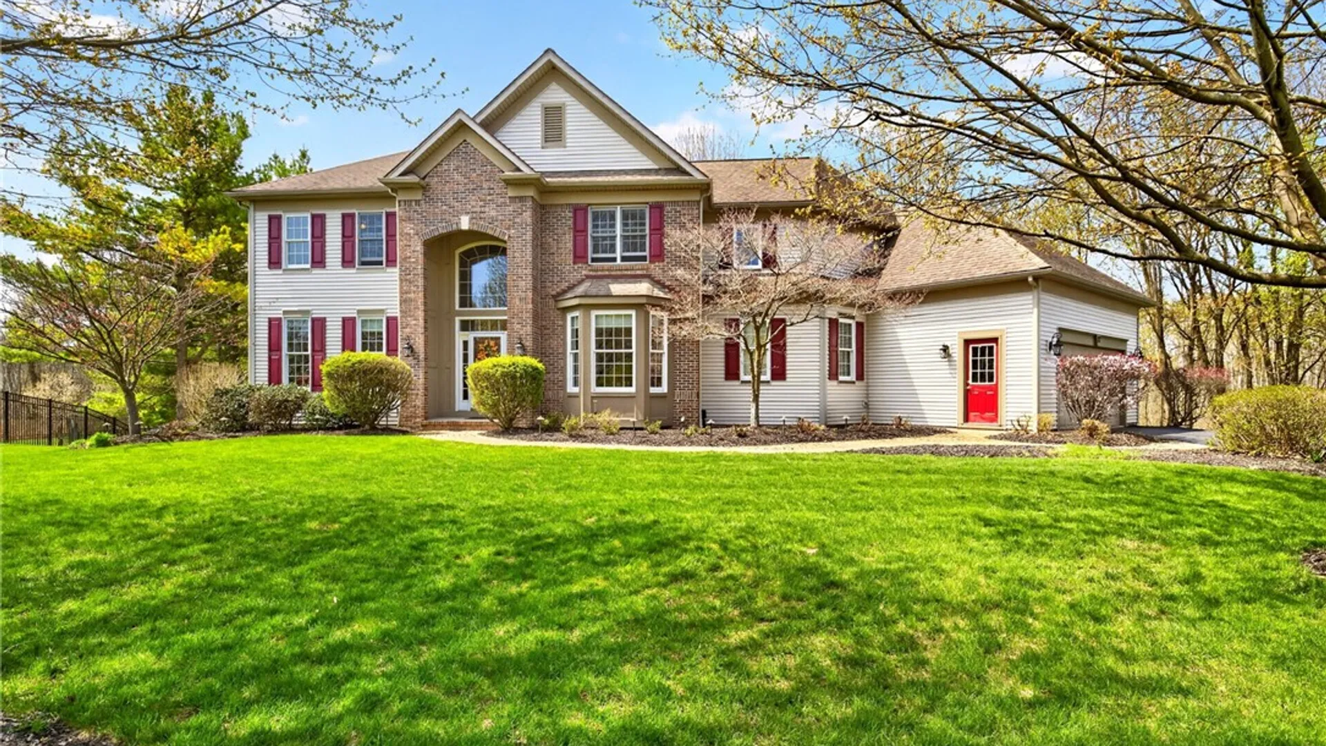 Property at 17 Royale Drive, Perinton, NY 14450 2