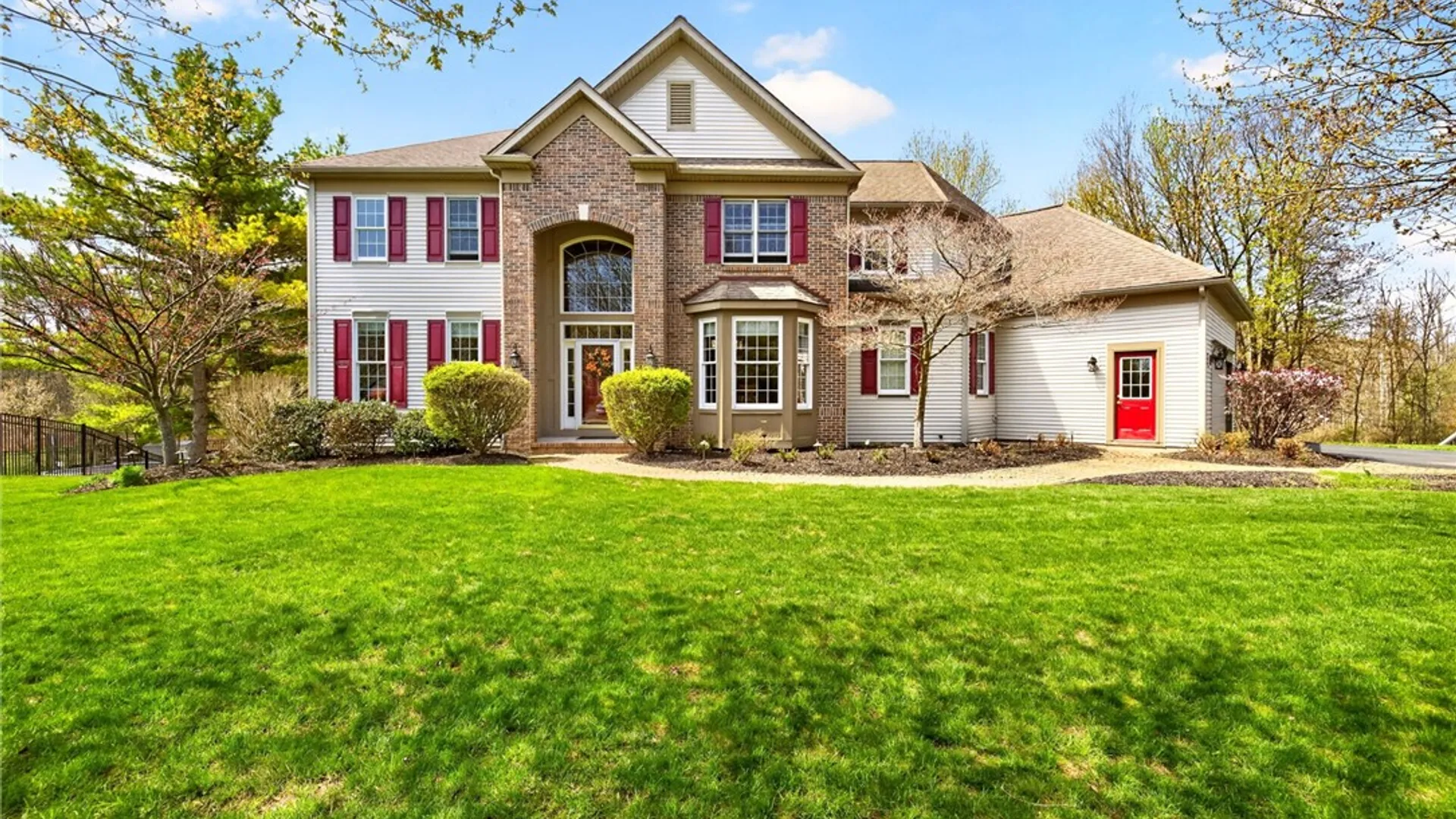 Property at 17 Royale Drive, Perinton, NY 14450 45