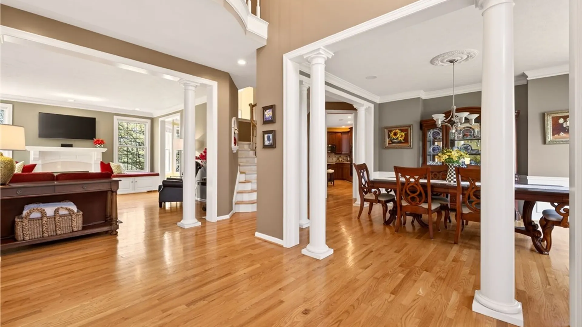 Property at 17 Royale Drive, Perinton, NY 14450 9