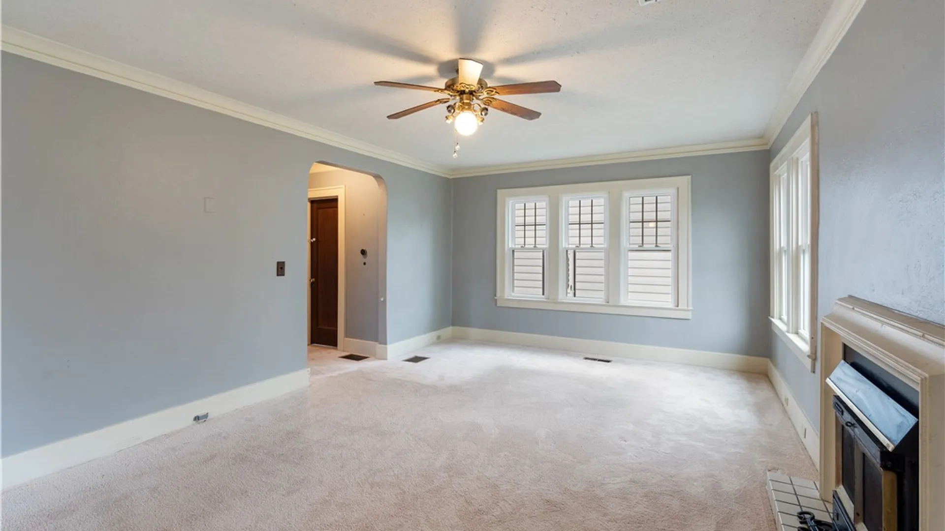 Property at 299 Spencer Road, Irondequoit, NY 14609 6