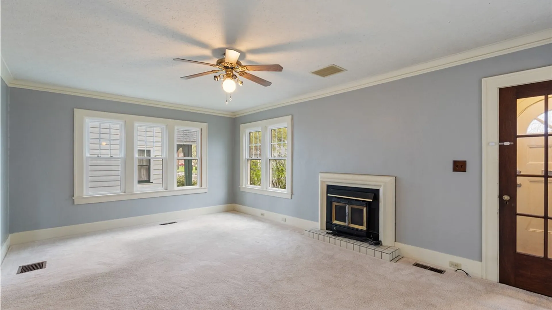 Property at 299 Spencer Road, Irondequoit, NY 14609 7