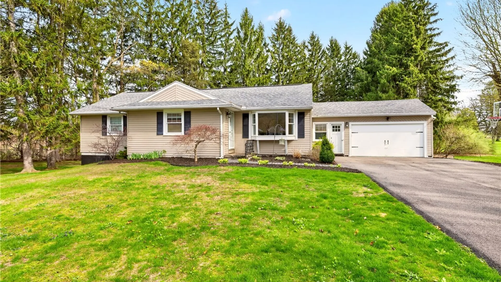 Property at 24 Everett Drive, Chili, NY 14624 2