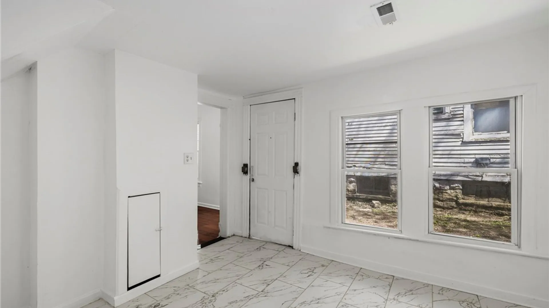 Property at 119 Edna Place, Buffalo, NY 14209 14