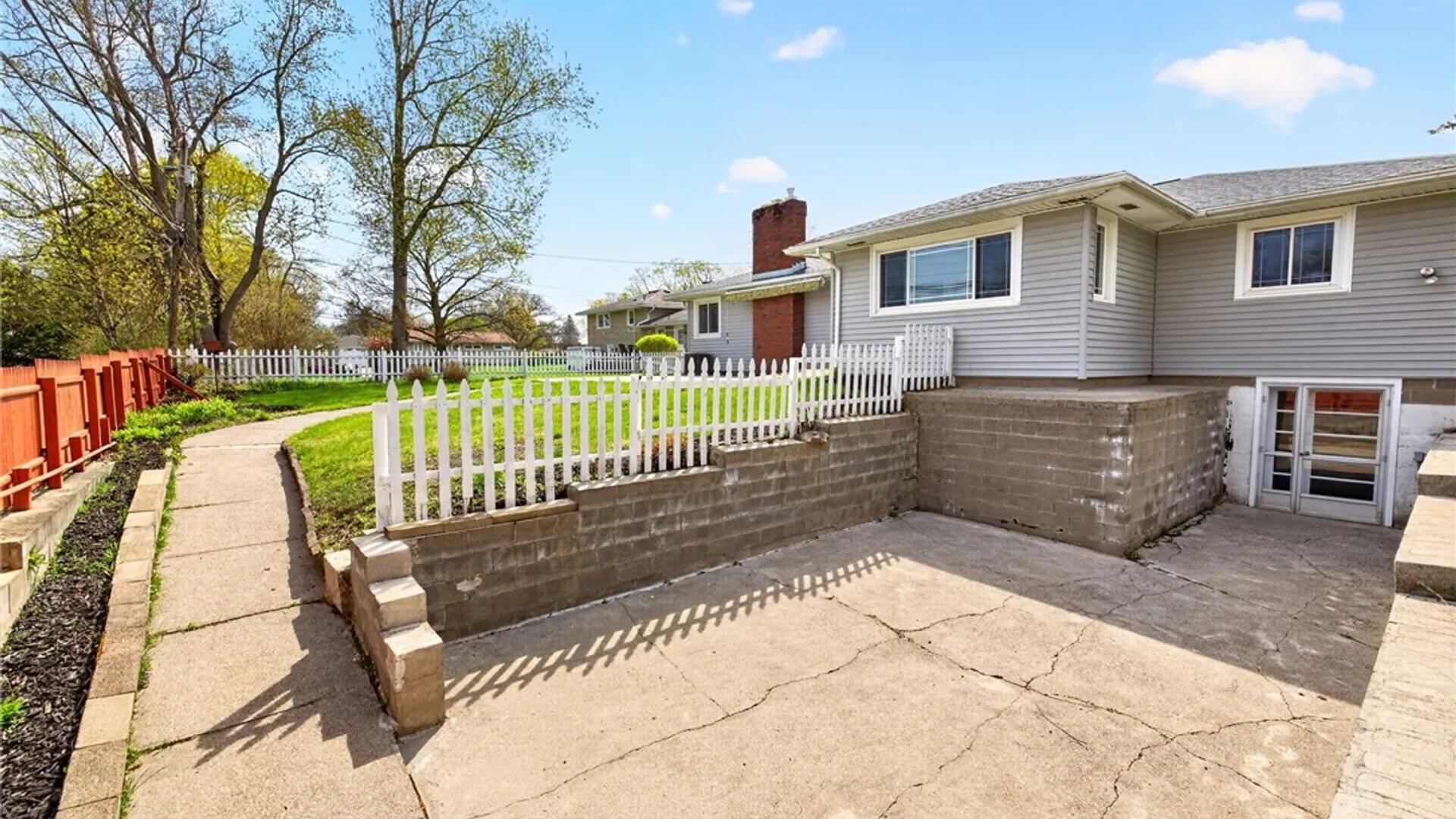 Property at 54 Suellen Drive, Irondequoit, NY 14609 27