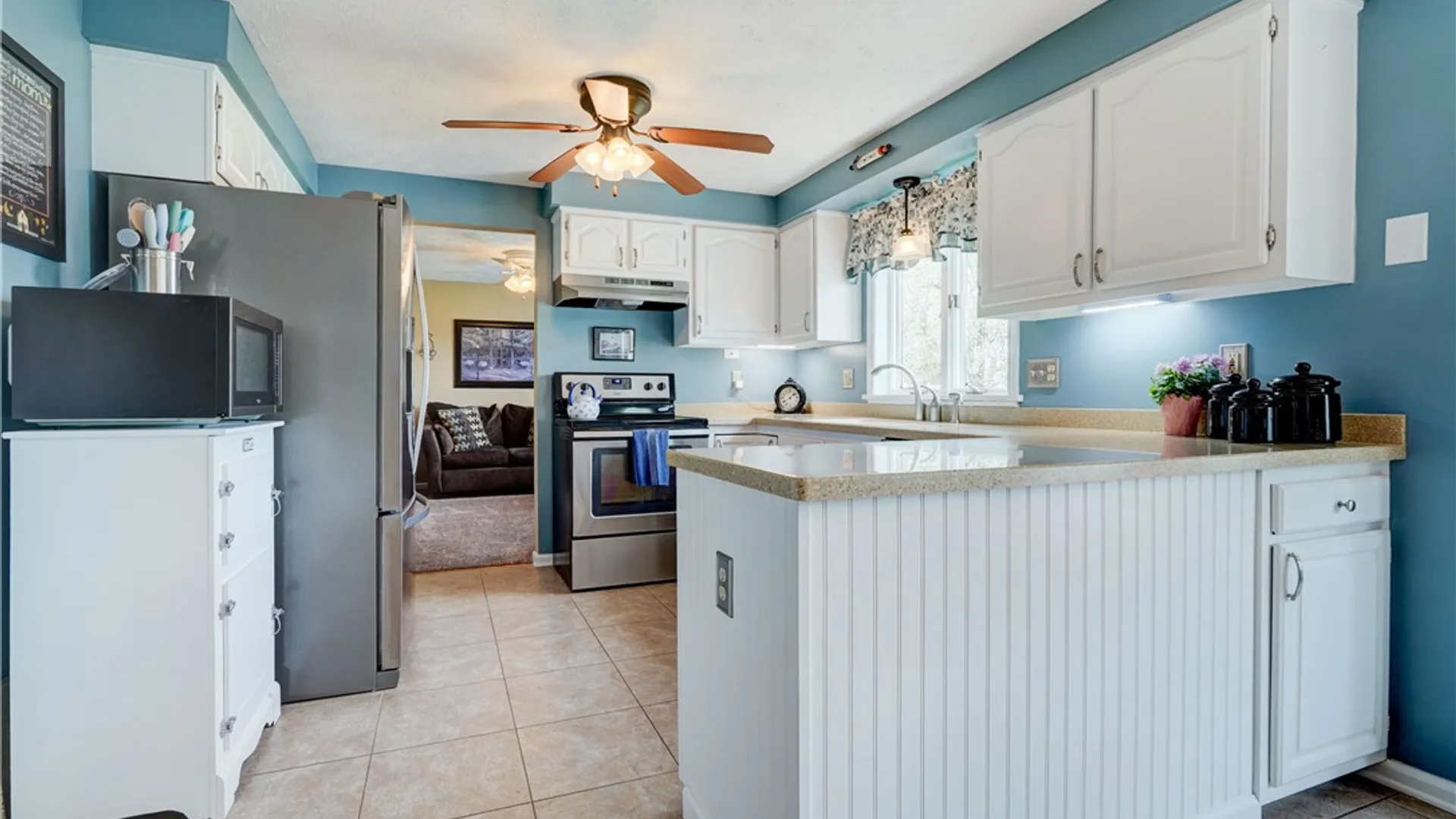 Property at 632 Guinevere Drive, Greece, NY 14626 16