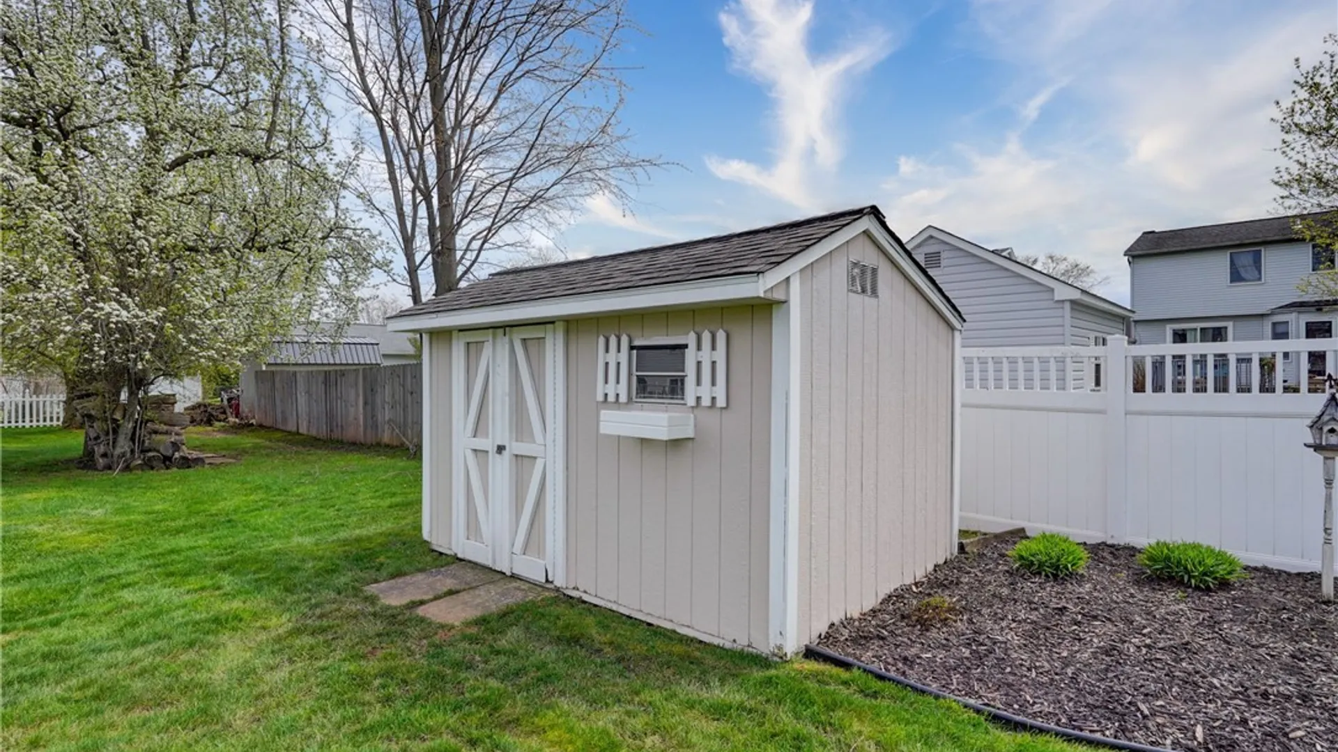 Property at 632 Guinevere Drive, Greece, NY 14626 44