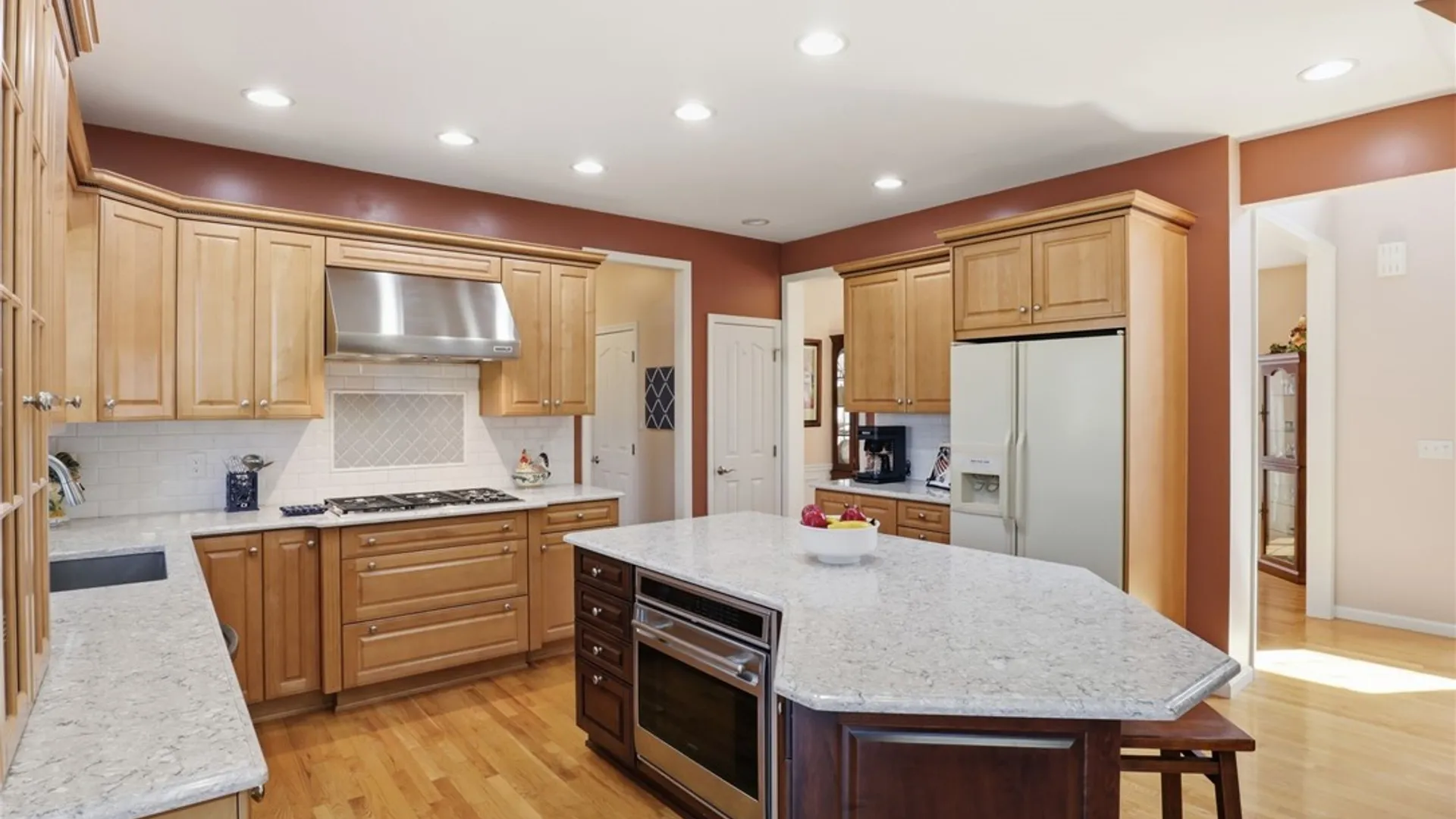 Property at 6988 Hackney Circle, Victor, NY 14564 17