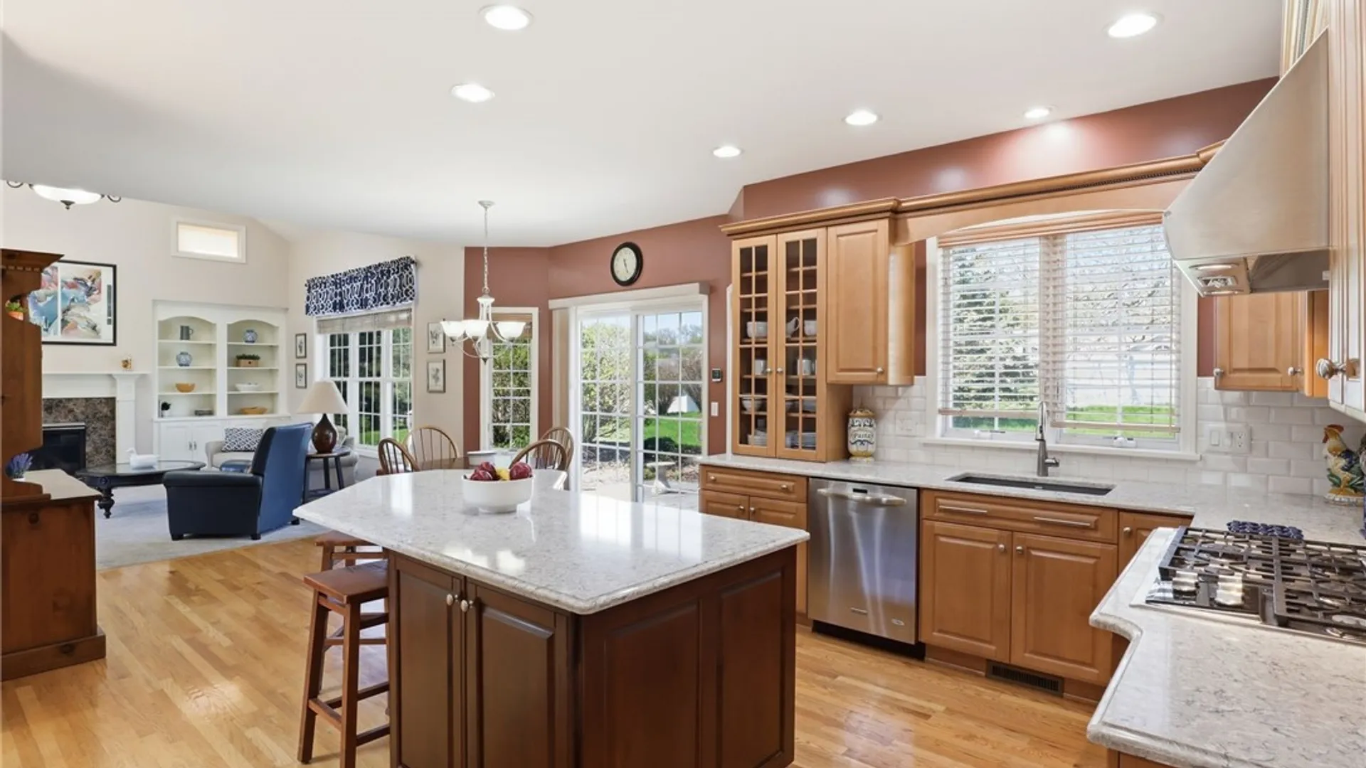 Property at 6988 Hackney Circle, Victor, NY 14564 18