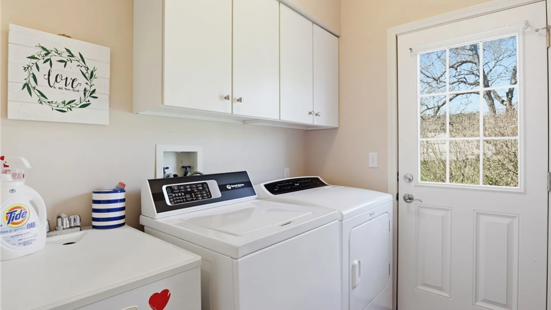 Property at 6988 Hackney Circle, Victor, NY 14564 36