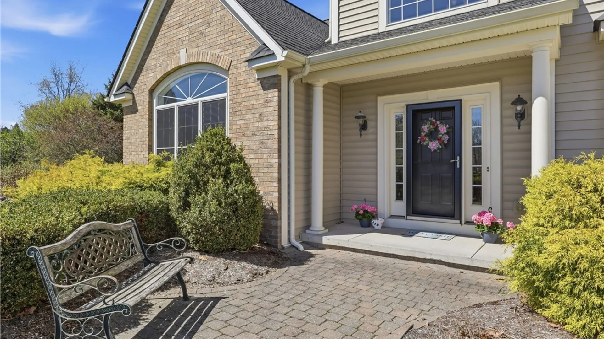 Property at 6988 Hackney Circle, Victor, NY 14564 5