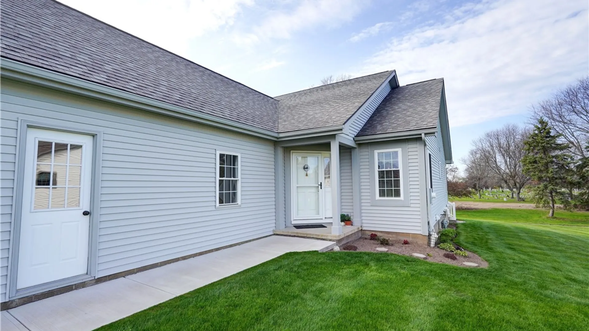 Property at 114 Cranbrook Terrace, Webster, NY 14580 2