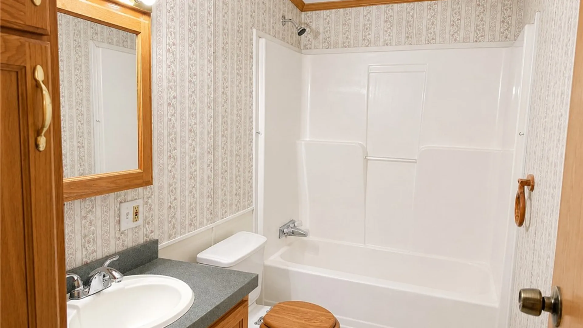 Property at 4901 Colonial Circle, Campbell, NY 14821 6