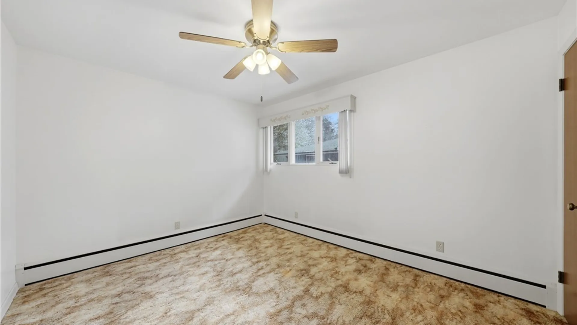 Property at 2484 River Road, Wheatfield, NY 14304 19