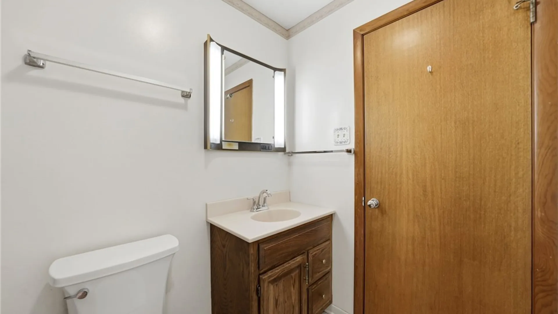 Property at 2484 River Road, Wheatfield, NY 14304 22