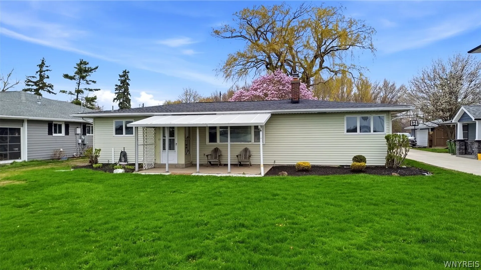 Property at 2484 River Road, Wheatfield, NY 14304 5