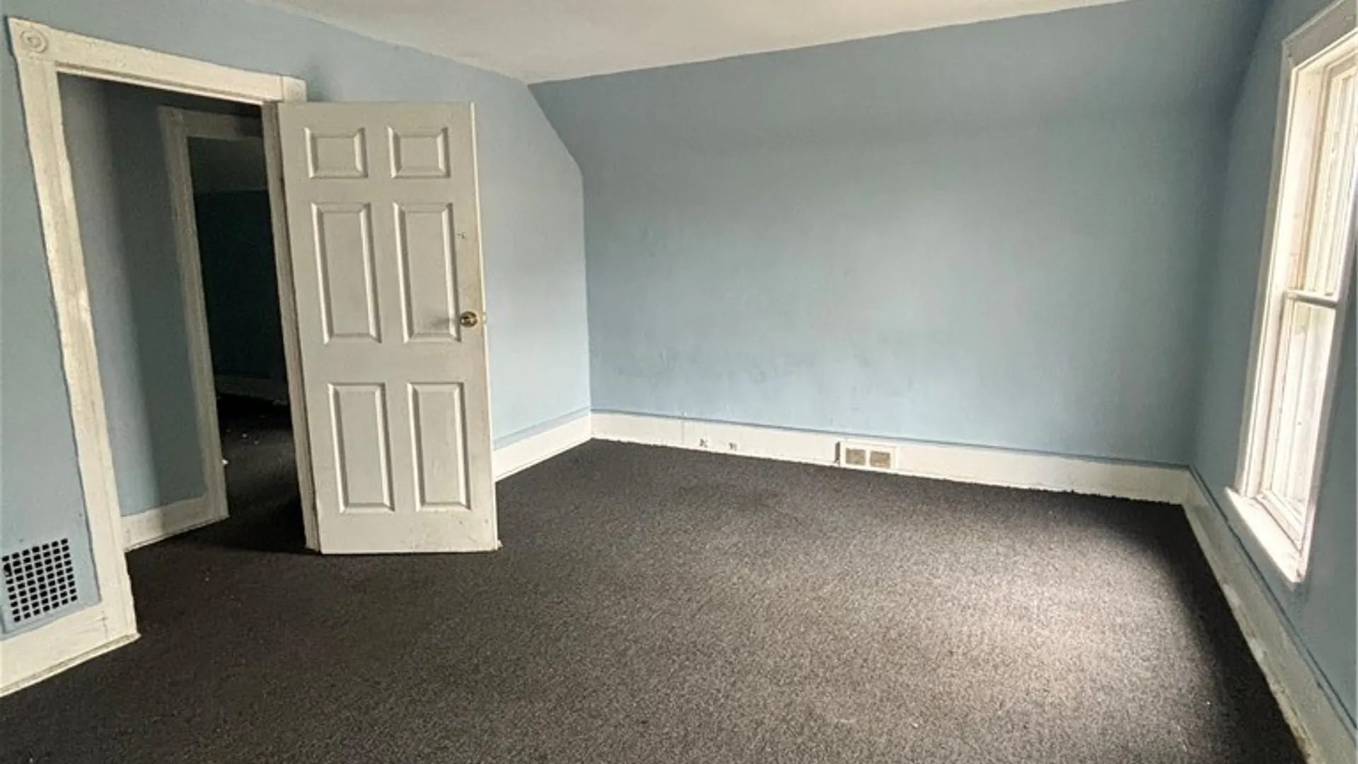 Property at 1121 Linwood Avenue, Niagara Falls, NY 14305 11