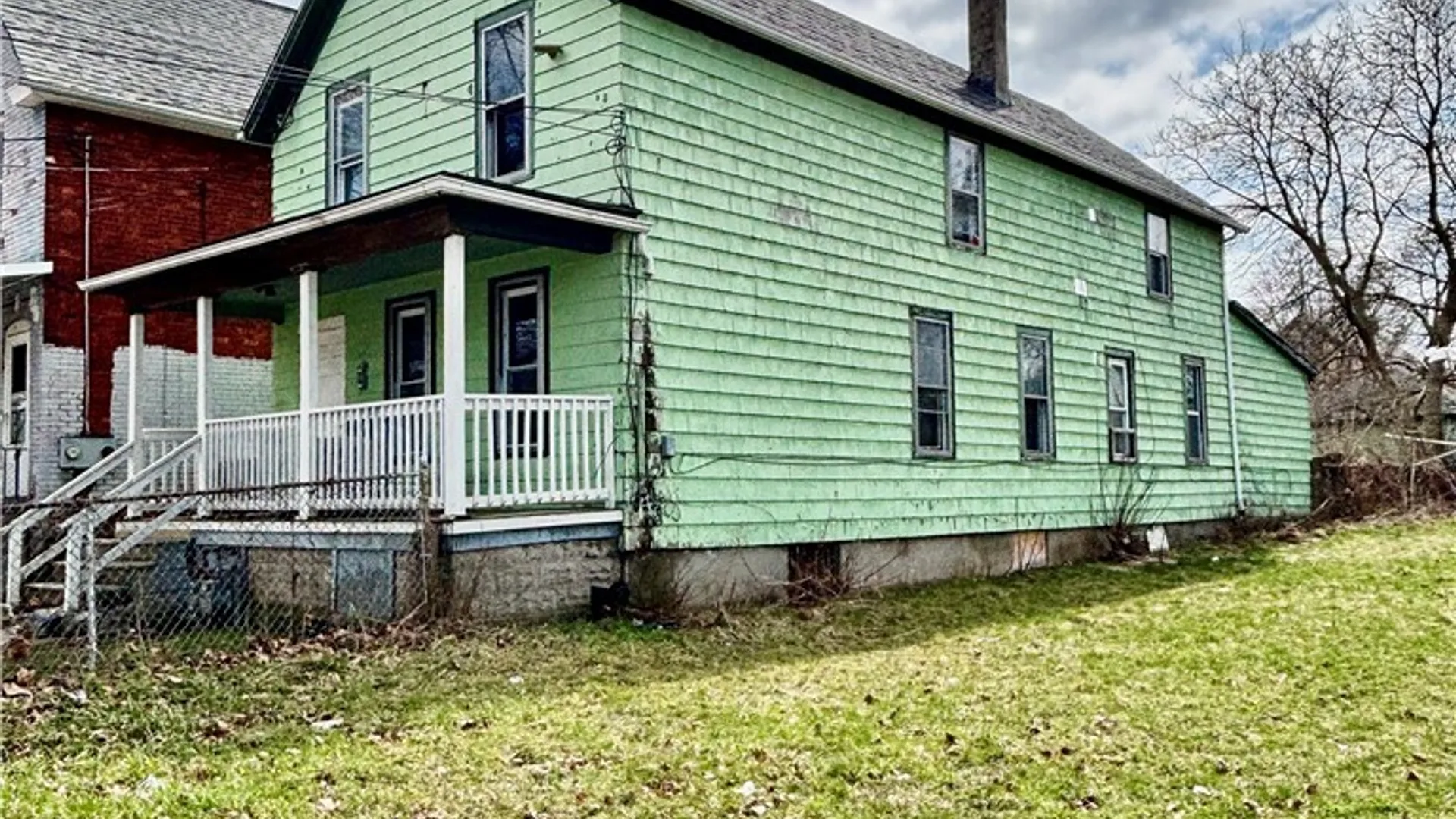 Property at 1121 Linwood Avenue, Niagara Falls, NY 14305 2
