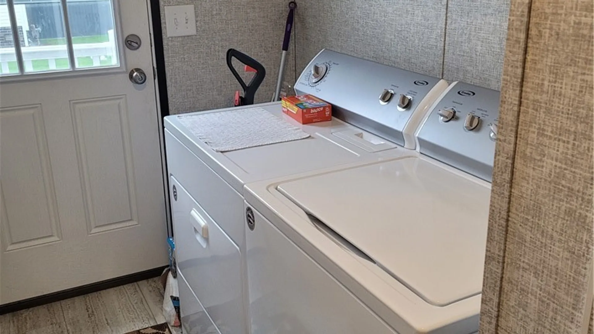 Property at 4029 Seneca Parkway, Niagara, NY 14304 17