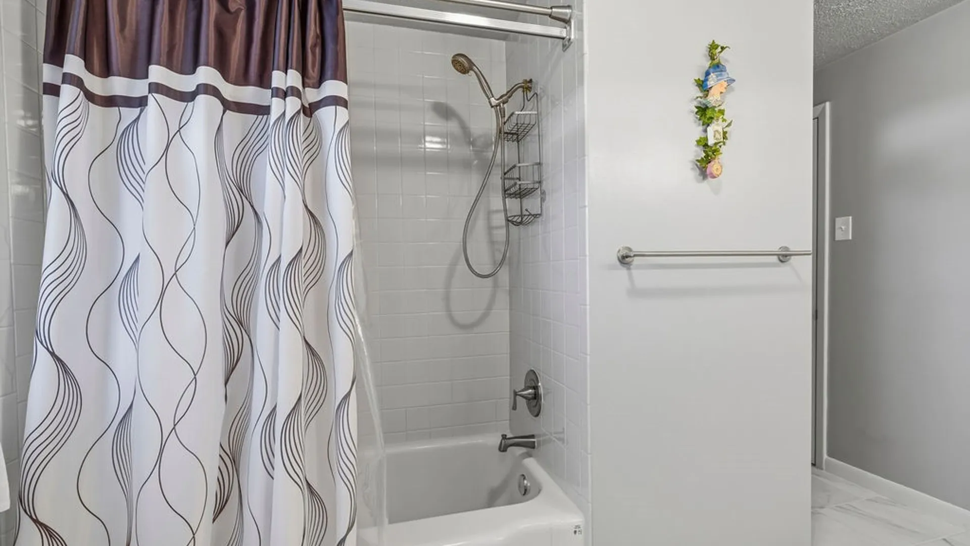 Property at 6261 Nash Road, Wheatfield, NY 14132 20