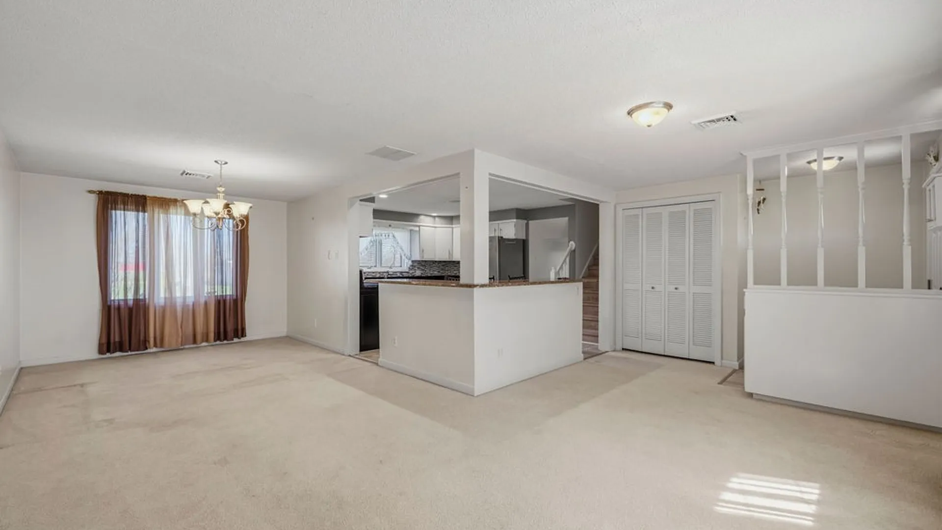 Property at 6261 Nash Road, Wheatfield, NY 14132 9