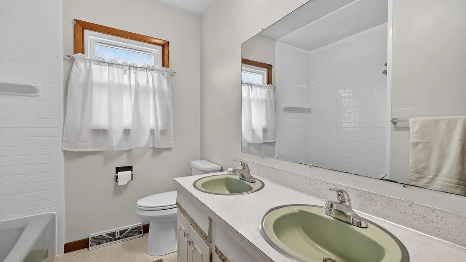 Property at 300 Catherine Street, Clay, NY 13212 29