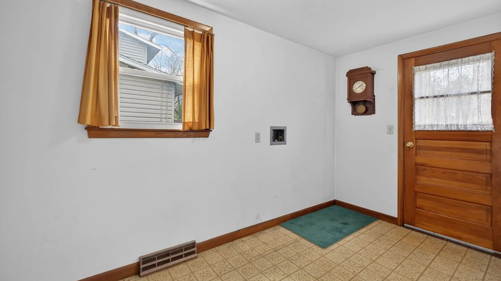 Property at 300 Catherine Street, Clay, NY 13212 8