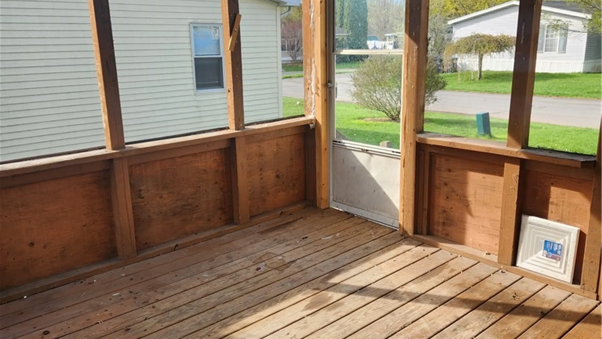 Property at 211 Spring Run, Manchester, NY 14432 12