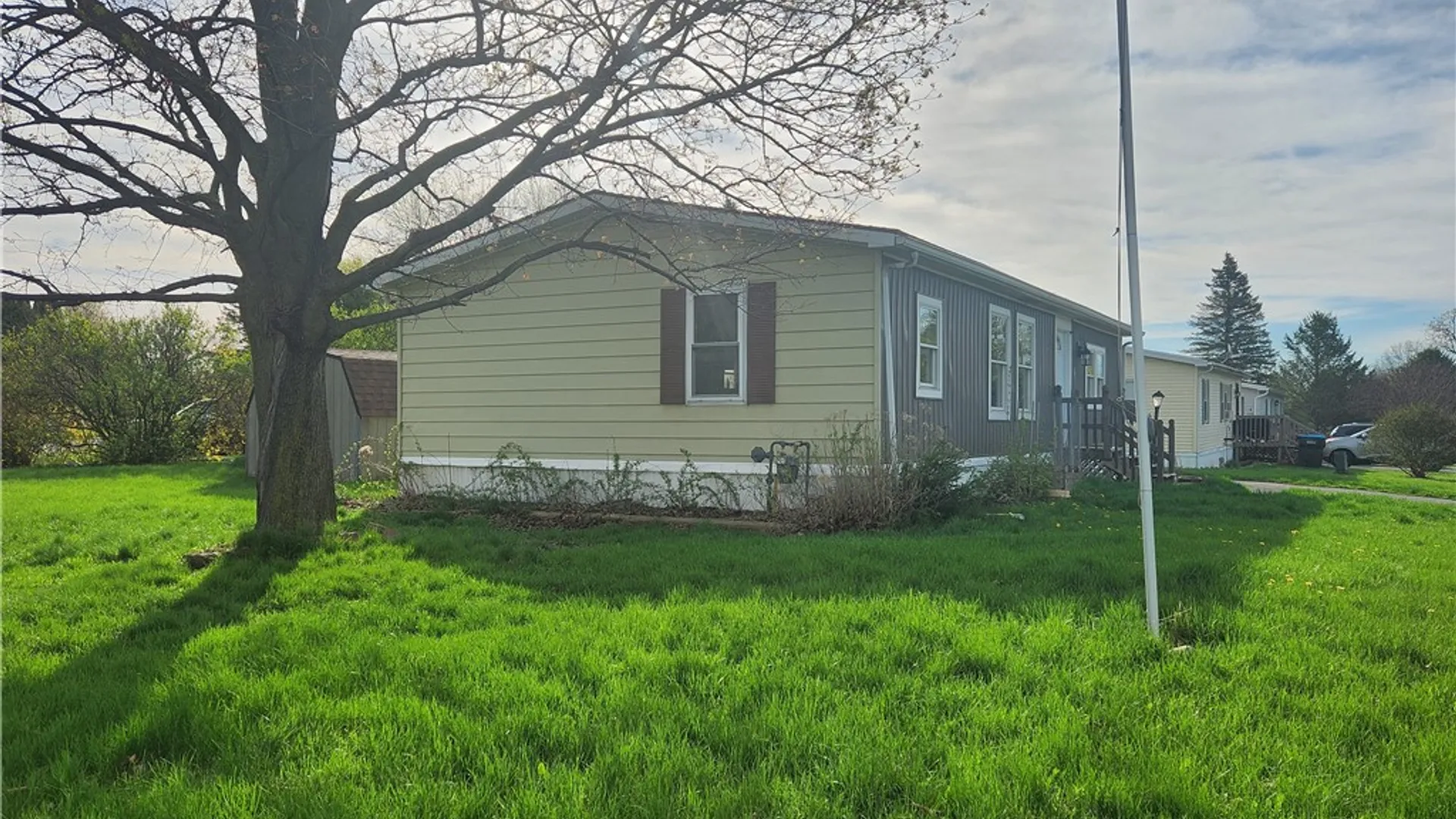 Property at 211 Spring Run, Manchester, NY 14432 3