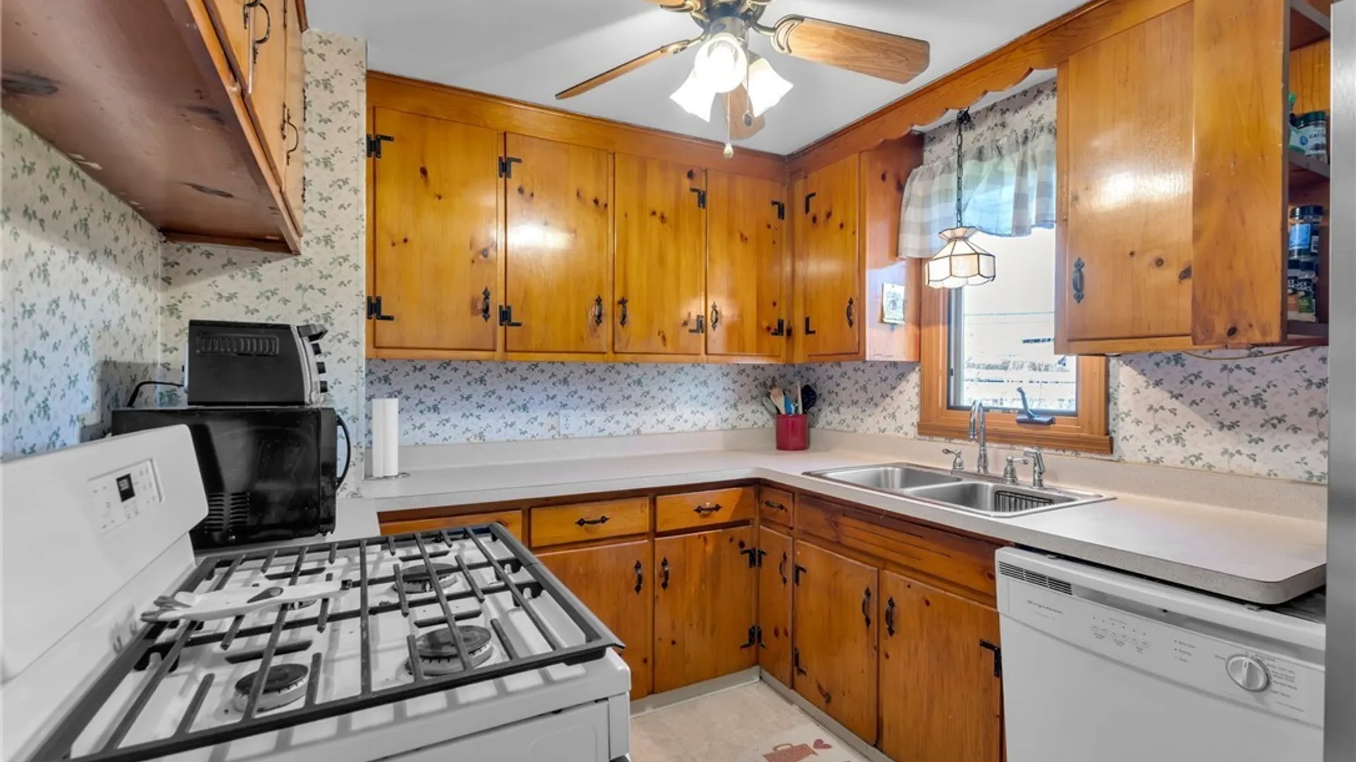 Property at 8 Murray, Tonawanda, NY 14150 14